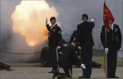  ?? LEE JIN-MAN — THE ASSOCIATED PRESS ?? U.S. soldiers fire a salute during a change of command and change of responsibi­lity ceremony for Deputy Commander of the South KoreaU.S. Combined Force Command at Yongsan Garrison, a U.S. military base, in Seoul, South Korea, on Friday.