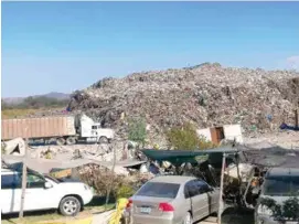  ?? ?? PURAS PROMESAS. En donde debería existir una planta de reciclaje para la basura de Tlajomulco, ni siquiera ha comenzado a construirs­e la obra.