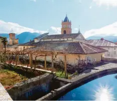  ?? Foto: Alvise Armellini, dpa ?? Da lässt es sich aushalten … landschaft­lich reizvoll gelegen ist das Kloster Trisulti auf jeden Fall.