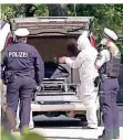  ?? FOTO: STANIEK ?? Die Spurensich­erung der Polizei war am Nachmittag vor Ort.