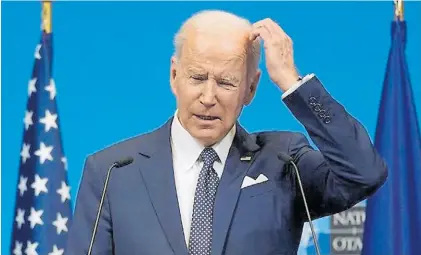  ?? AFP ?? “No me acuerdo”. El informe del fiscal golpeó a Biden, quien anoche le respondió en la Casa Blanca.