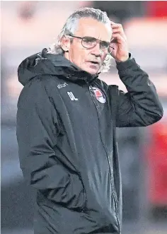  ??  ?? CUP RIVALS: Saints boss Callum Davidson has used Clyde’s busy spell to watch the side led by Danny Lennon, above.