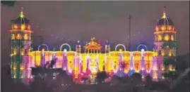  ??  ?? An illuminate­d Gurdwara Nankana Sahib in Punjab province of Pakistan on Tuesday, ahead of Guru Nanak Dev’s 549th birth anniversar­y. PHOTO: BABUSHAHI.COM