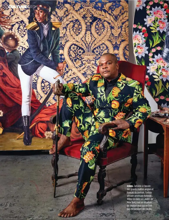  ??  ?? Icônes. Sensible à l’oeuvre des grands maîtres anglais et français du portrait, l’artiste africain-américain Kehinde Wiley (ici dans son atelier de New York) met en situation de pouvoir ceux qui ne l’ont pas été pendant des siècles.