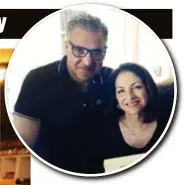  ?? FOTO IF ?? Met zangeres Gloria Estefan.