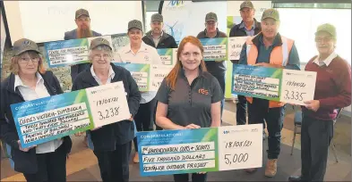  ??  ?? WIND POWER: RES Australia’s Susan Findlaytic­kner, centre, with, from left, Janet Pilmore and Marion Smith, Robbie Millar, Kirsty Holland, Mark Fletcher, Wes Bell and Richard Wilkens and Gavin Hynam and David Ward. Picture: PAUL CARRACHER