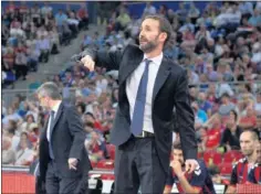  ??  ?? CAMBIO DE AIRES. Sito Alonso entrenó al Baskonia el pasado curso.