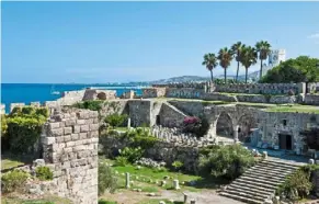  ?? ?? The medieval fortress ruins of Neratzia are located at the harbour of Kos Town.