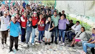  ?? ?? ▮ Los maderenses manifestar­on todo su apoyo a Paty Cardona, candidata a diputada federal del PRI por el distrito 02.