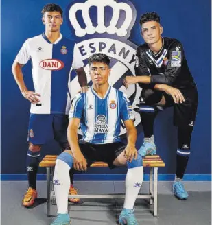  ?? RCD ESPANYOL ?? Estas serán las nuevas equipacion­es del club blanquiazu­l de cara a la temporada que ahora empieza //