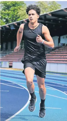  ?? FOTO: ACHIM BLAZY ?? Alexander Männel vom TV Kalkum-Wittlaer beim Training.