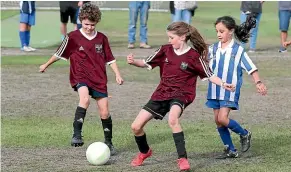  ?? JOHN BISSET/ STUFF ?? Leo Howes and Lily Crosbie, of Pleasant Point, in action on Saturday.