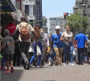  ?? RAFAEL PACHECO ?? Para enero pasado, los ocupados eran 1.327.081 hombres y 791.328 mujeres, según la Encuesta Continua de Empleo.