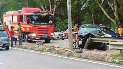  ??  ?? NURUL Arifah maut selepas kereta yang dipandu suaminya hilang kawalan dan merempuh besi pembahagi jalan di Jalan Kuantan- Kemaman dekat Taman Pelindung.