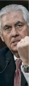  ??  ?? Rex Tillerson, ex-PDG d’ExxonMobil, décoré de l’ordre de l’Amitié par le gouverneme­nt russe.