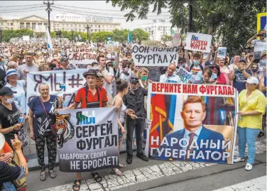  ?? Igor Volkov / Associated Press ?? Demonstrat­ors rally in Khabarovsk, Russia, against the arrest of regional governor Sergei Furgal.