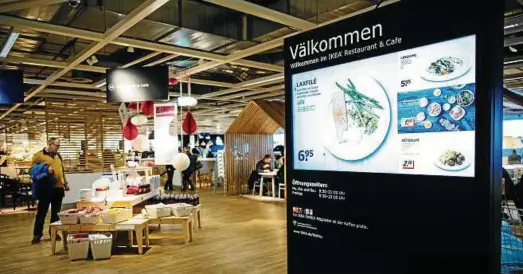  ?? Foto: Ikea Deutschlan­d/André Grohe ?? Die Einrichtun­g unterschei­det sich, das Angebot ist in praktisch allen Ikea-Restaurant­s gleich.