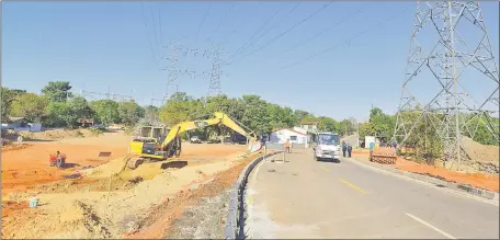  ??  ?? Ante los problemas de expropiaci­ón en zona de Primer Presidente, se dispuso como acceso provisorio una calle paralela.