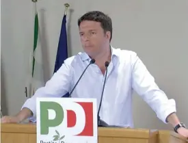  ??  ?? Alla direzione Pd. Il presidente del Consiglio e segretario del partito Matteo Renzi