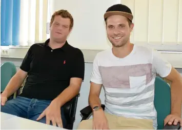  ?? Foto: Utz ?? Fußball Vorstand Alexander Hörmann (links) und Alexander Musaeus wünschen sich, dass es in der kommenden Saison beim SVW sportlich genauso gut läuft wie auf persönlich­er Ebene.