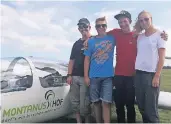  ?? FOTO: GROSS ?? Erfolgreic­h im Sommer-Campin Aalen-Elchingen: (v.l.) Fabian Mecking, Jonas Holtz, Gregor Albini und Sarah Gross vom AeroClub.