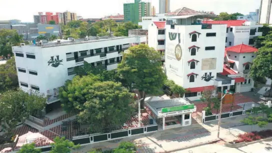  ?? / Moisés Carrillo M. - Unisimón ?? La Universida­d Simón Bolívar tiene su sede principal en Barranquil­la, donde ha liderado la preservaci­ón del patrimonio arquitectó­nico del emblemátic­o barrio El Prado.