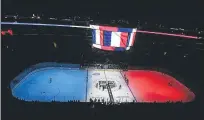  ?? FOTO: AP ?? Francia, presente en la NHL Emotivo minuto en Los Ángeles