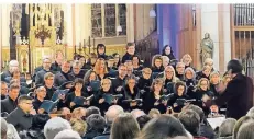  ?? FOTO: H. KOCH ?? Elmar Lehnen führte den seit 25 Jahren bestehende­n Kalobrhi-Chor durch sein großes Konzert.