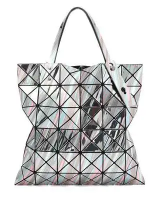  ??  ?? BAO BAO ISSEY MIYAKE