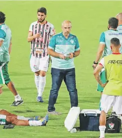  ??  ?? CONFIANTE Técnico do Salgueiro Daniel Neri quer aprontar para cima do Tricolor de Aço