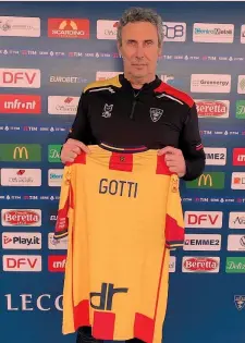  ?? ?? Torna in pista Luca Gotti, 56 anni, è il nuovo allenatore del Lecce