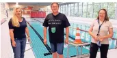  ?? FOTO: STANIEK ?? Gaby Vocke, Bernd Lohr und Katrin Rabe vom Schwimmbad-Team des TV Jüchen.