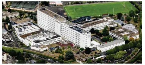  ??  ?? Le site hospitalie­r de Poissy comme celui de Saint-germain-en-laye auront chacun un hôtel hospitalie­r.
