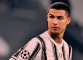  ??  ?? Primatista Cristiano Ronaldo, 36 anni, attaccante della Juventus, nel 2021 ha tagliato il traguardo di oltre 250 milioni di follower sul suo profilo Instagram