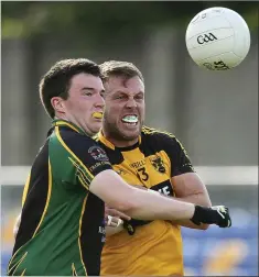  ??  ?? Hollywood’s Robert Kelly and Ashford’s Michael Dickinson during the IFC in Joule Park, Aughrim.