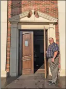  ?? HERALD photo/Carrie Harvell ?? Pastor Carstensen welcomes the community to attend a service at FUMC.