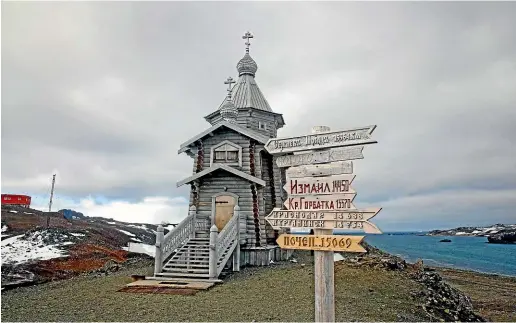  ??  ?? Scientists at Russia’s Bellingsha­usen station on King George Island have been researchin­g climate change.