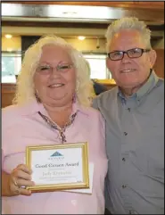  ?? Photo Courtesy of Payson Chronicle. ?? Judy Reynolds accepts Citizen of Quarter award.