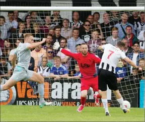  ?? PICTURE: Steve Morris ?? TARPEDO! Dave Tarpey fires home his and Maidenhead’s second to see off Hartlepool United at York Road