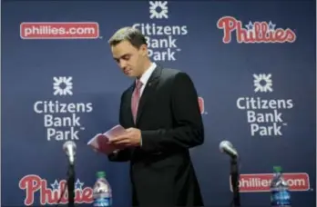  ?? MATT ROURKE — THE ASSOCIATED PRESS ?? He may not have time to stand around and catch up on his reading, but new Phillies general manager Matt Klentak favors the calm, slow approach to rebuilding as he participat­es in his first general managers meetings as a Phillies executive.