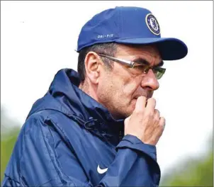  ?? BEN STANSALL/AFP ?? Chelsea head coach Maurizio Sarri attends a training session in Cobham, Surrey ahead of the Europa League final against Arsenal on Wednesday.