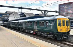  ?? (Mark V Pike) ?? GWR Class 769 769943 at Reading on May 5 forming the 5Q10 1130 Reading Depot to Reading Depot via Didcot Parkway and Maidenhead test run.