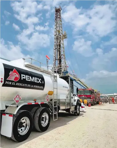  ?? CORTESÍA: PRESIDENCI­A ?? Pozo Explorator­io Terrestre Dzimpona de Petróleos Mexicanos, en Tabasco