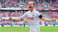  ??  ?? Doppeltors­chütze Florian Kainz feiert seinen Treffer zum 2:1 beim 3:1-Sieg des 1. FC Köln gegen Hertha BSC.