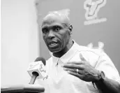  ?? OCTAVIO JONES/AP ?? USF coach Charlie Strong and his staff are pushing to get the Bulls ready to face Illinois Friday amid distractio­ns.