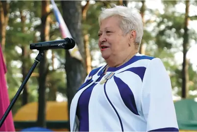  ?? ФОТО ПРЕДОСТАВЛ­ЕНО ГОМЕЛЬСКИМ ОТДЕЛЕНИЕМ БЕЛОРУССКО­ГО ФОНДА МИРА ?? Мы едины, и нам не нужен переводчик, отмечает председате­ль Курского городского объединени­я российскоб­елорусской дружбы «Сябры», почетный миротворец Белорусско­го фонда мира Татьяна Соколова.