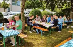  ?? Foto: Helmut Hohenadl ?? Ein fröhliches Sommerfest für Jung und Alt veranstalt­ete der Alpenverei­n Kaufe ring.