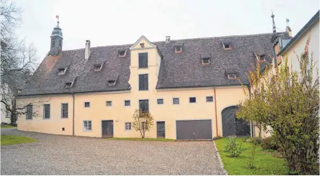  ?? FOTOS: MAG ?? Aus dem Alten Schloss entsteht ein Seminarzen­trum. Die Umbauarbei­ten sind im vollen Gange.