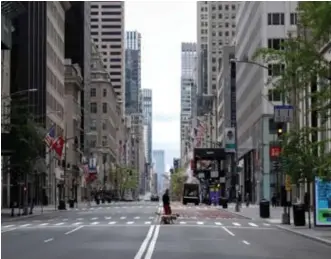  ?? © REUTERS ?? Als je Vivian Gornick leest, kan je New York horen, ruiken en voelen.