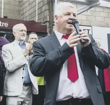  ?? PICTURE: JOHN DEVLIN ?? 0 Jeremy Corbyn with Hugh Gaffney, who is the MP for Coatbridge